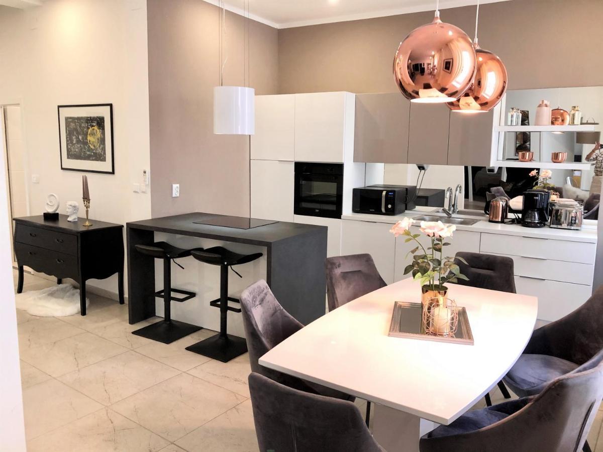 Hedone Luxury Apartment With Free Parking Pula Bagian luar foto
