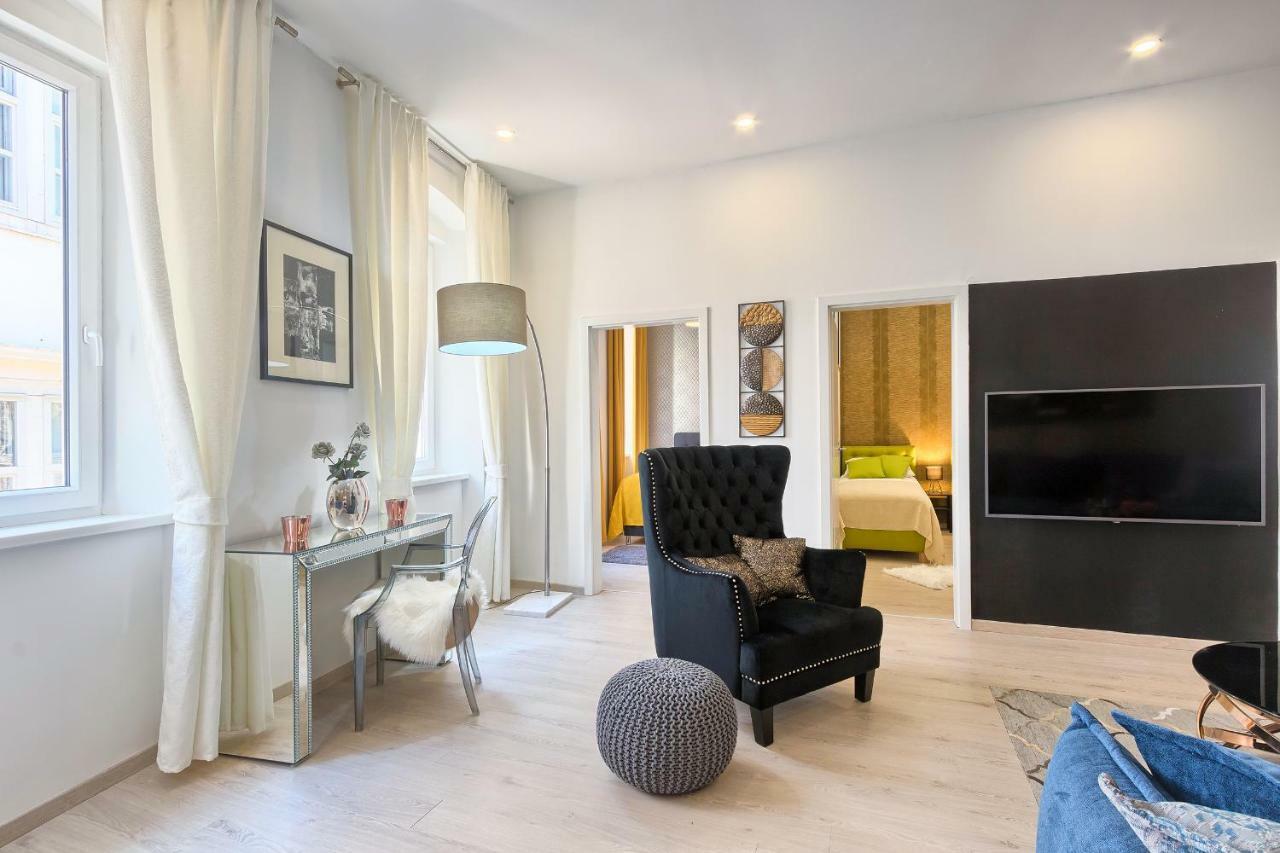 Hedone Luxury Apartment With Free Parking Pula Bagian luar foto