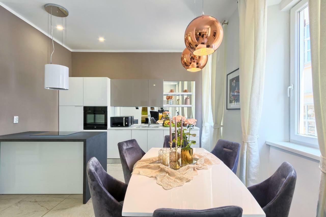 Hedone Luxury Apartment With Free Parking Pula Bagian luar foto