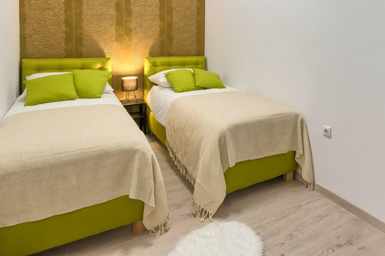 Hedone Luxury Apartment With Free Parking Pula Bagian luar foto